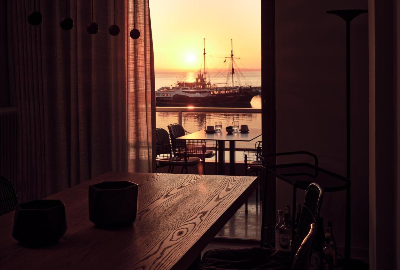 Monopolio Waterfront Apartment With Sea View, By Zantewize エクステリア 写真